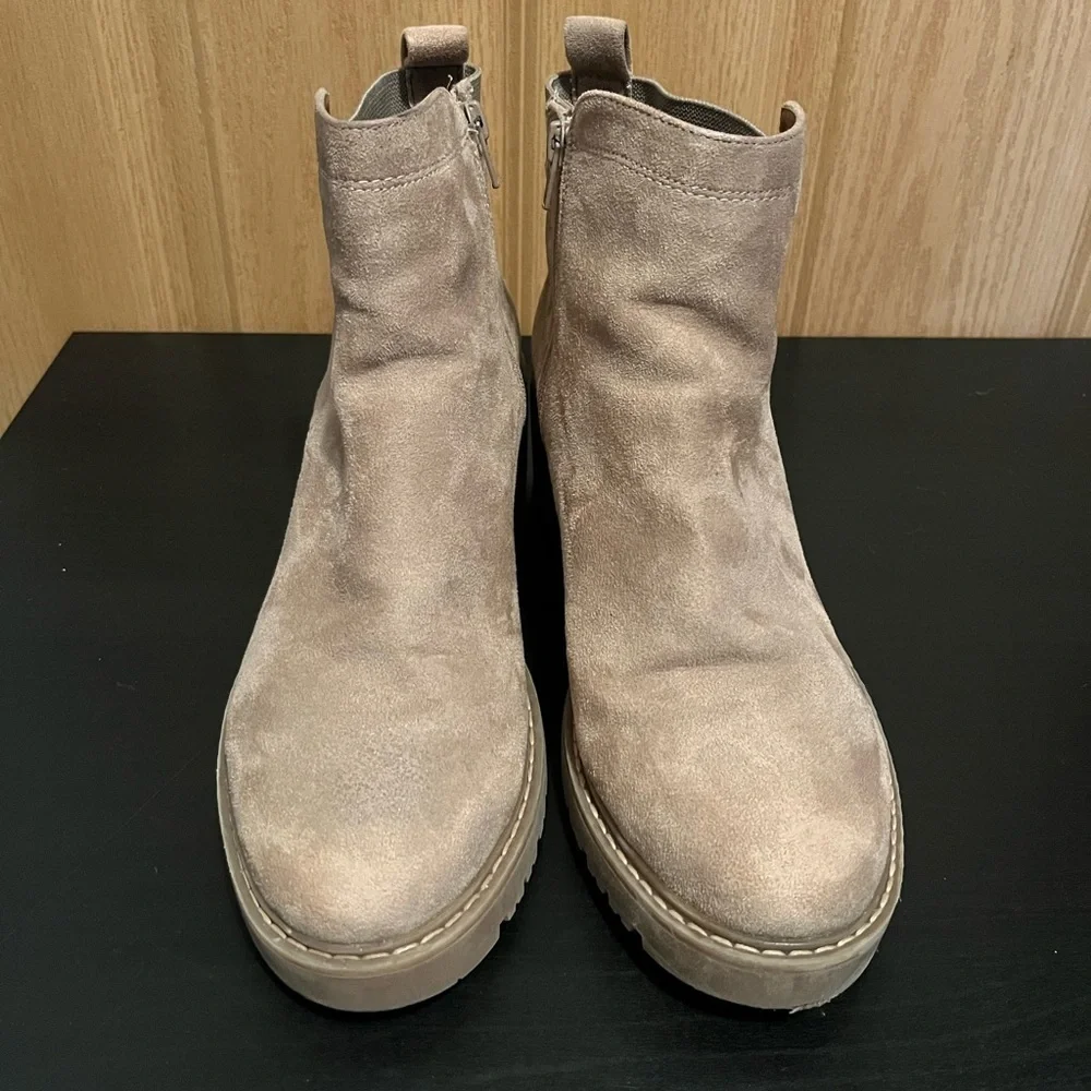 White Mountain Women's Dear Faux Suede Booties Ankle Boots